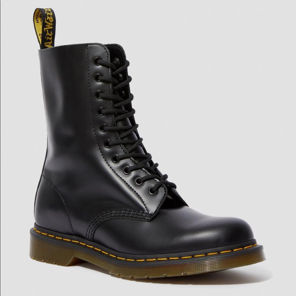 Dr Marten’s 1490 Smooth Leather Mid Calf Boot